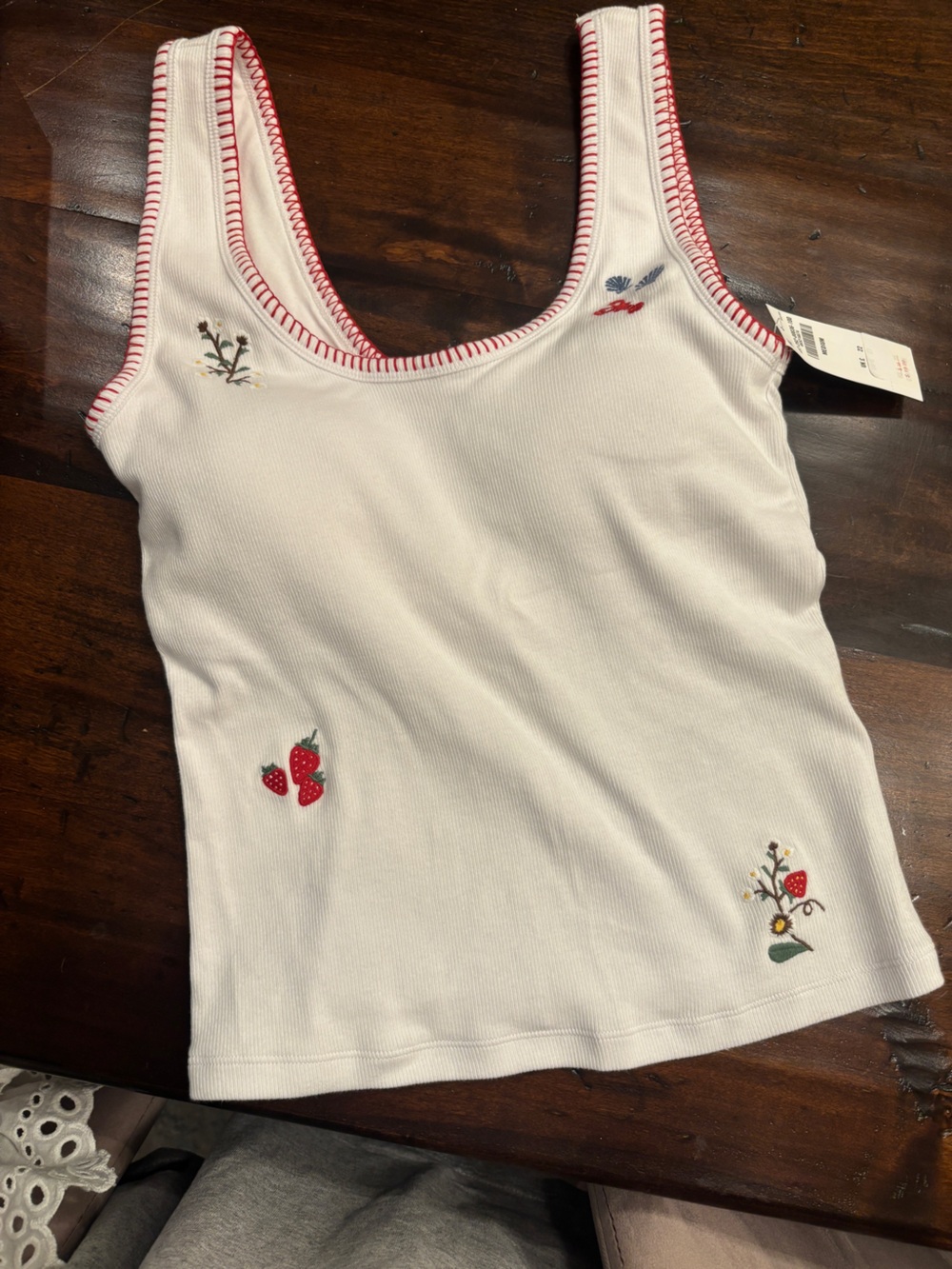 Abercrombie Bra Free Scoopneck Tank